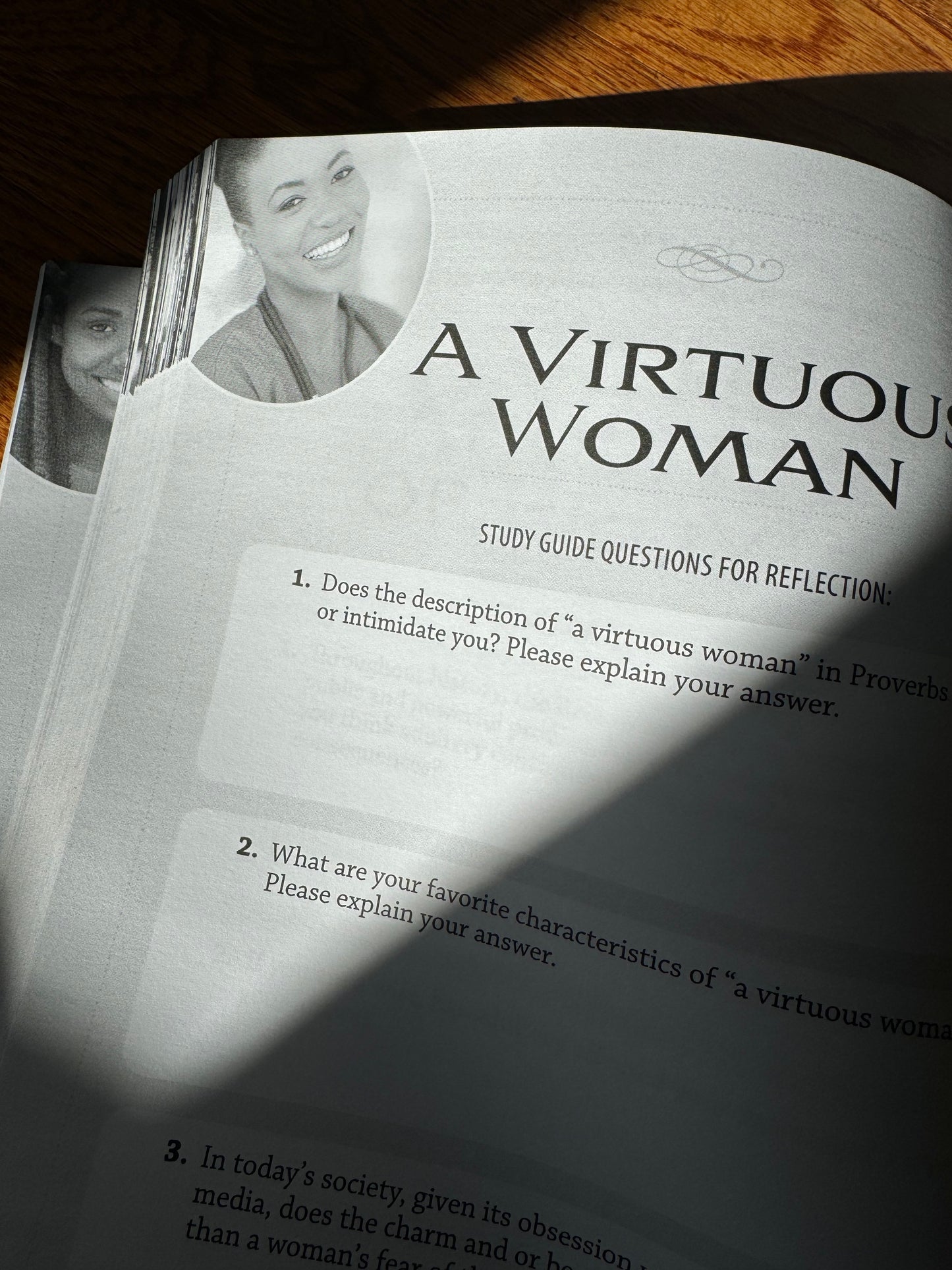 Women of the Bible for Women of Color: A Motivational Workbook Inspirational Personal Study Guide - Large Print