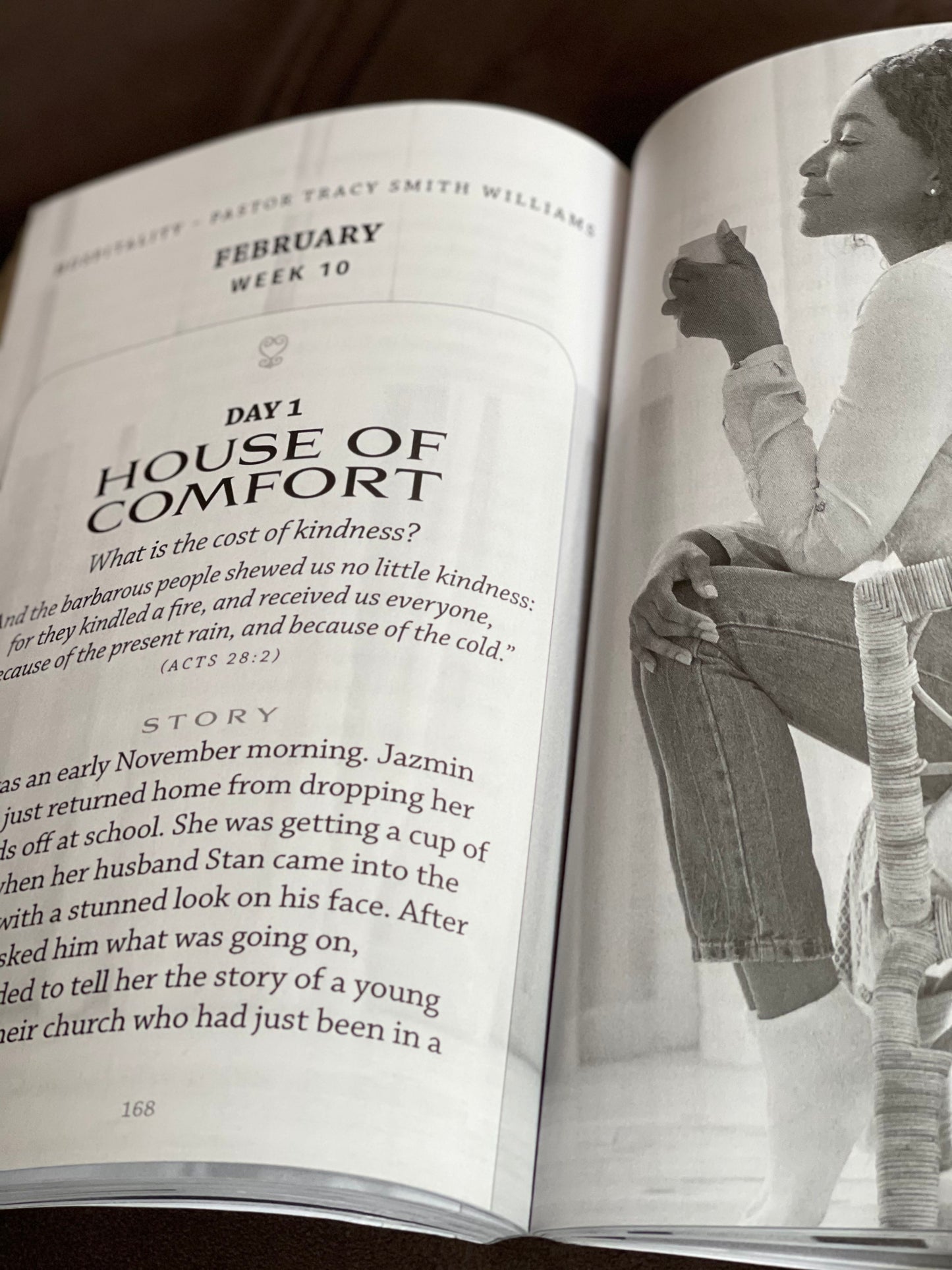 Women of Color Daily Devotional WINTER